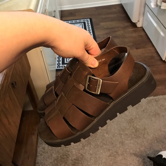 Vintage American eagle sandals - Picture 1 of 5